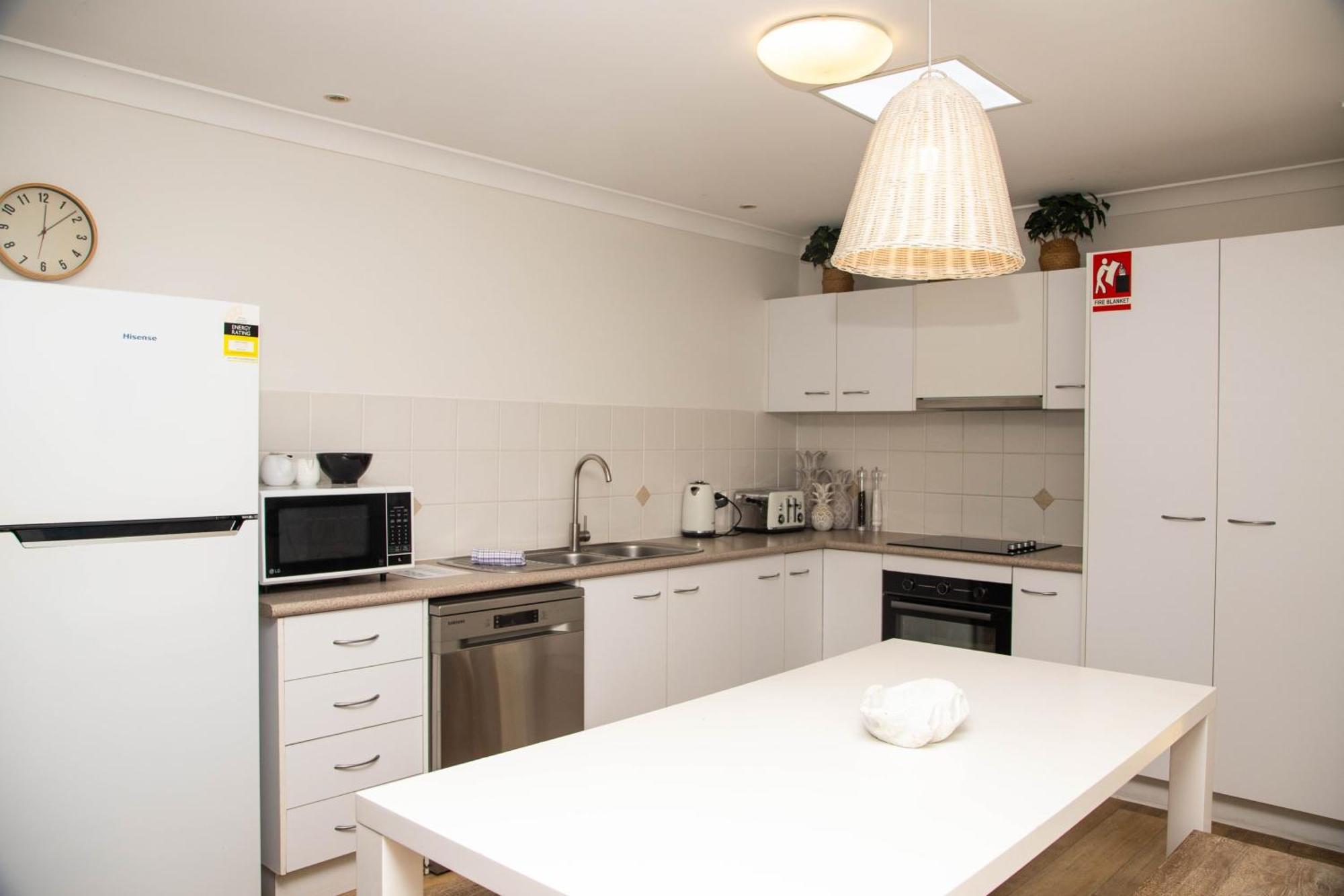 Byron Lakeside Holiday Apartments Byron Bay Exterior foto